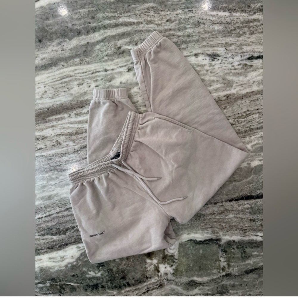 White Fox size small sweatpants. Perfect condition!